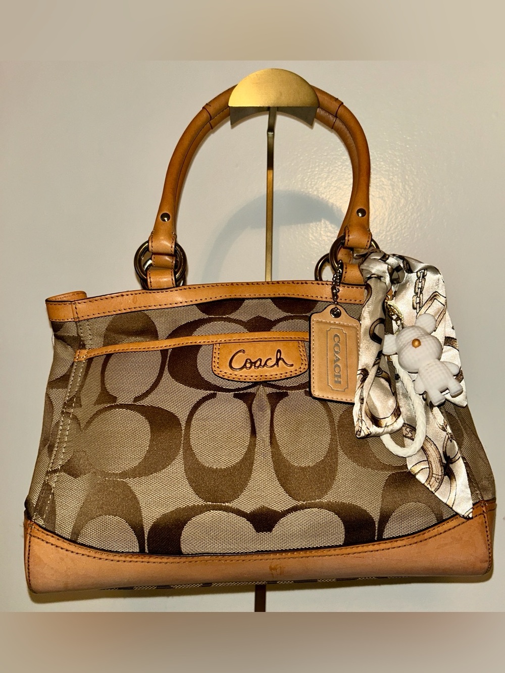 Coach Hampton Signature Monogram Handbag . Y2K Vintage Beauty - Picture 4 of 15